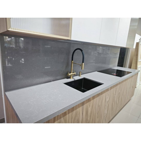 Avarus Quartz R403 / RM403 Скалы Карелии